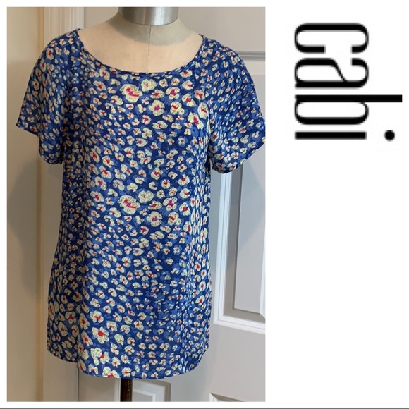 CAbi Style 299  Button  Back Floral Split Blouse - Picture 1 of 8